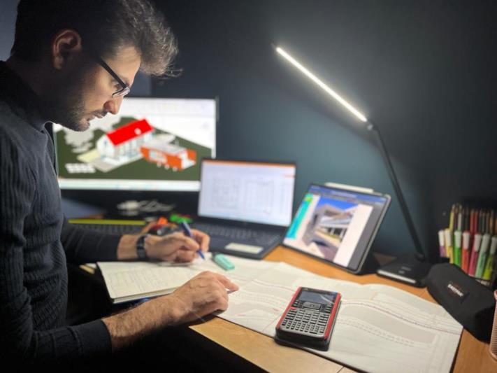 Étude de projet et plans au bureau d'IKRA